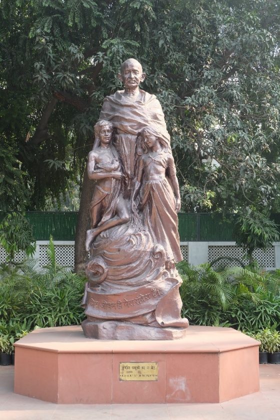 รูปปั้นมหาตมะ คานธี ณ Gandhi Smriti