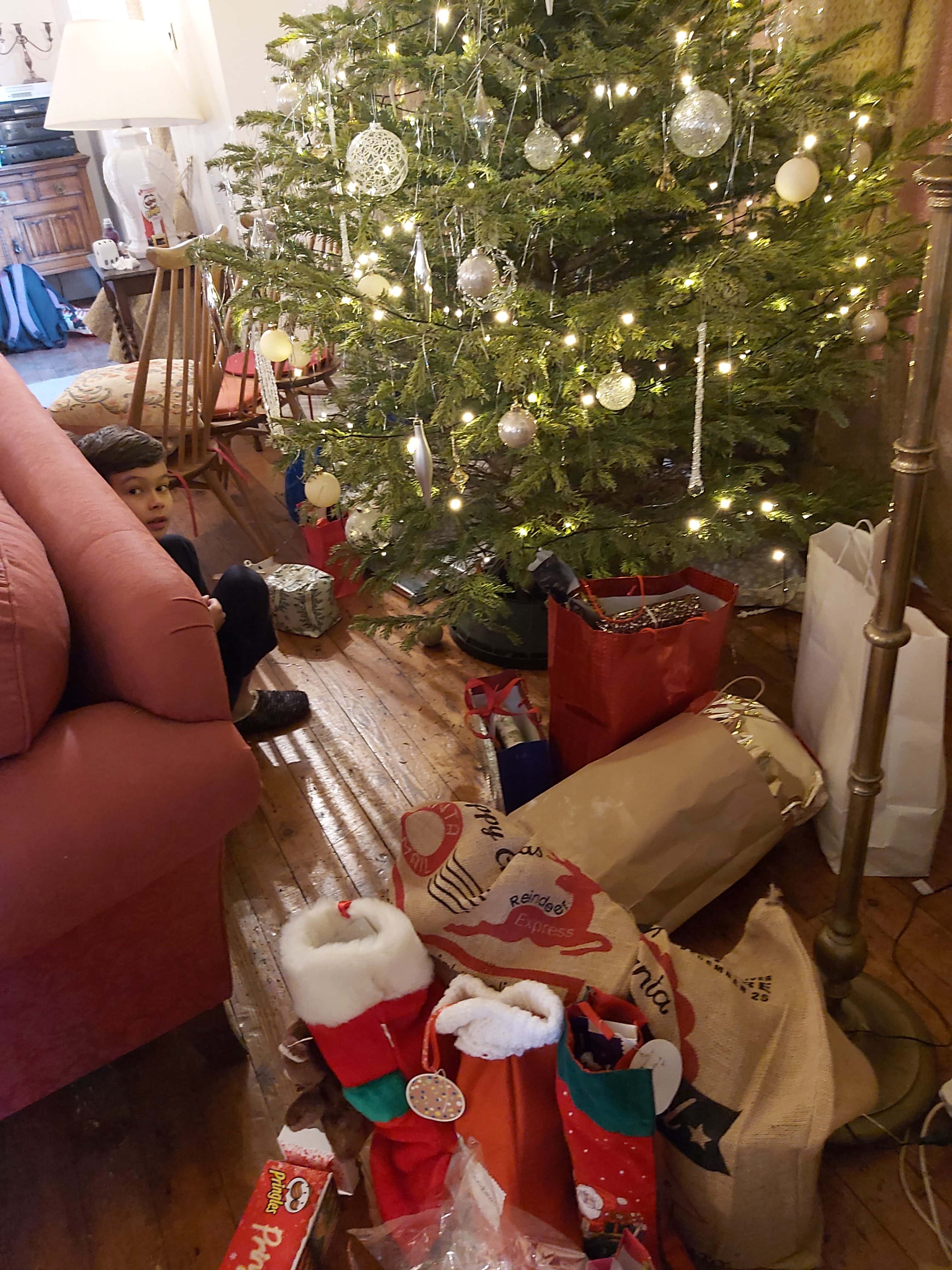 'An English Christmas' ของขวัญและมื้ออาหาร เช้าจรดเย็นในวันคริสต์มาสที่อังกฤษ